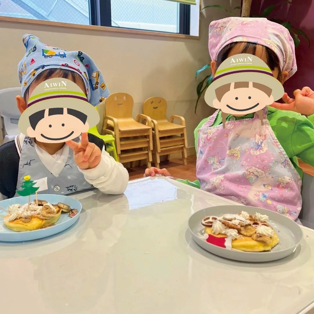 ウィンター・スクール期間中に、ジンジャーブレッドハウス作りを...