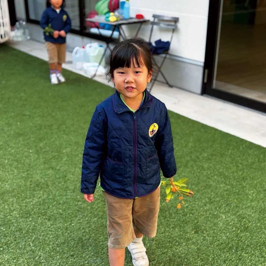 今日も元気いっぱい外遊び。