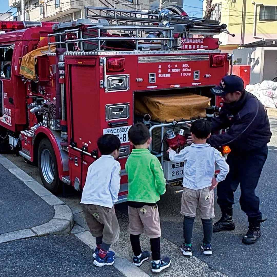 本物の消防車を間近で見学しました🚒
