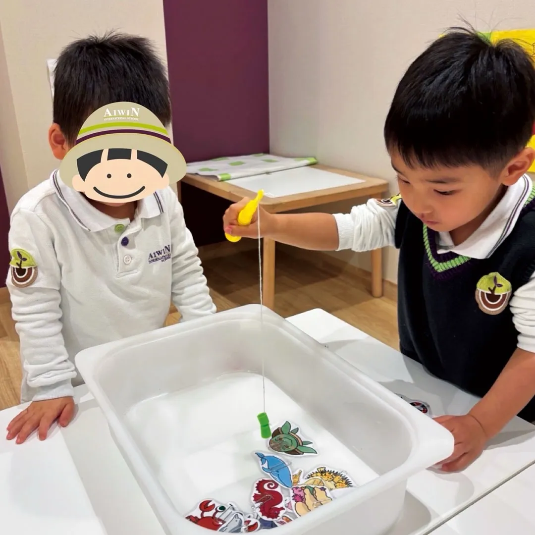 ナーサリークラスでは太陽系について学んでおり、今週はその復習...