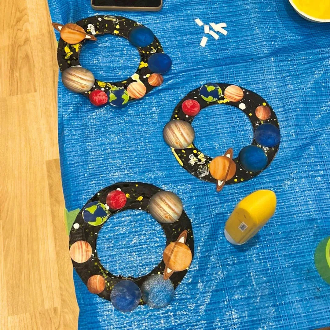 アーリーナーサリー、ナーサリークラスの最終学期では、惑星をテ...