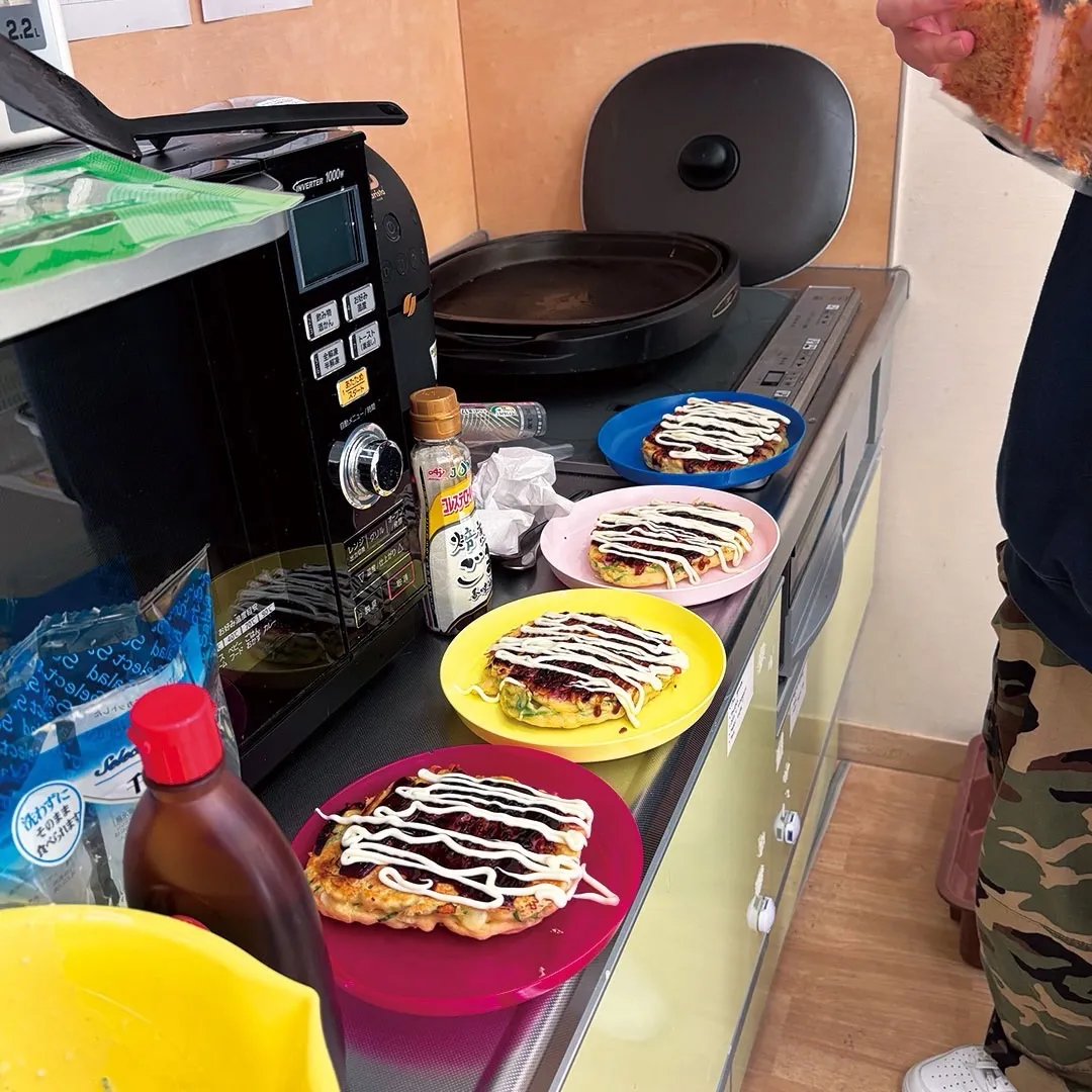 年長クラスのお別れ会で、お好み焼きパーティーをしました！